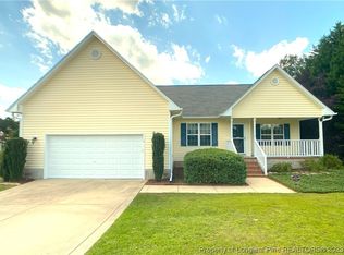 479 Copper Creek Dr, Raeford, NC 28376