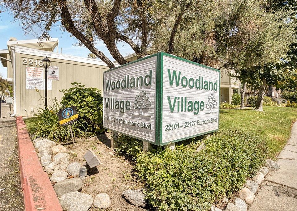 1st image of 22105 Burbank Blvd Unit 3