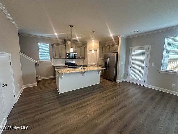 3rd image of 455 Helen Drive #Wd286