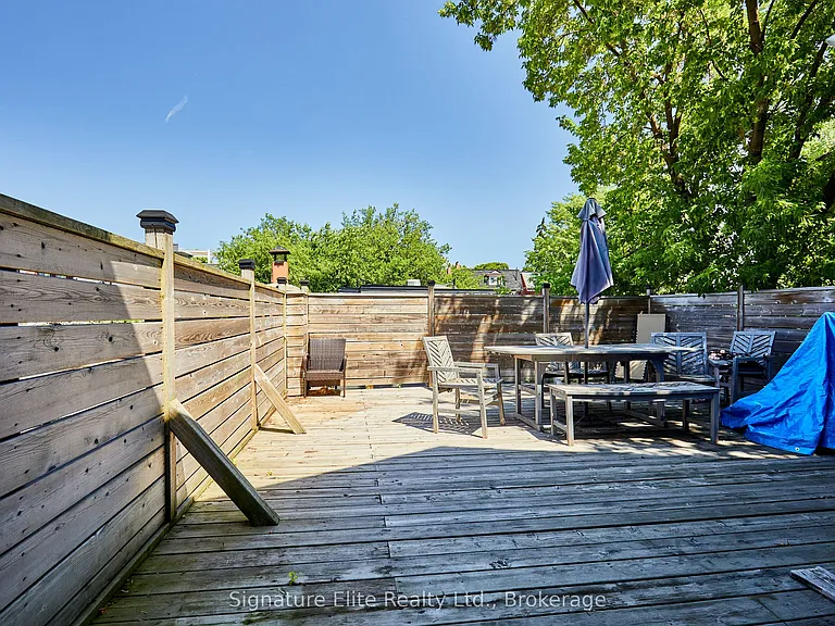 124 Geoffrey St #UPPER — Photo 16