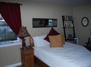 46 Terrace Cir APT 1A, Great Neck, NY 11021