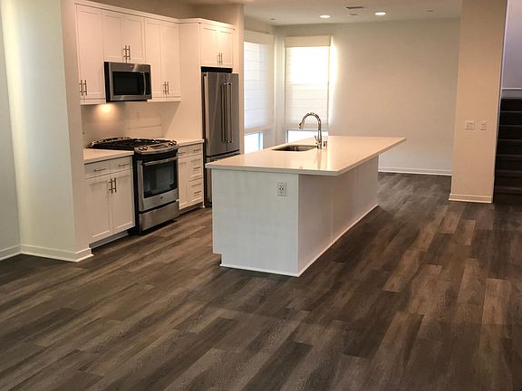 4th image of 789 Leeward Way