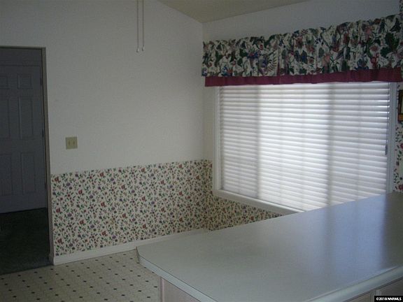 5th image of 333 Chateau Dr