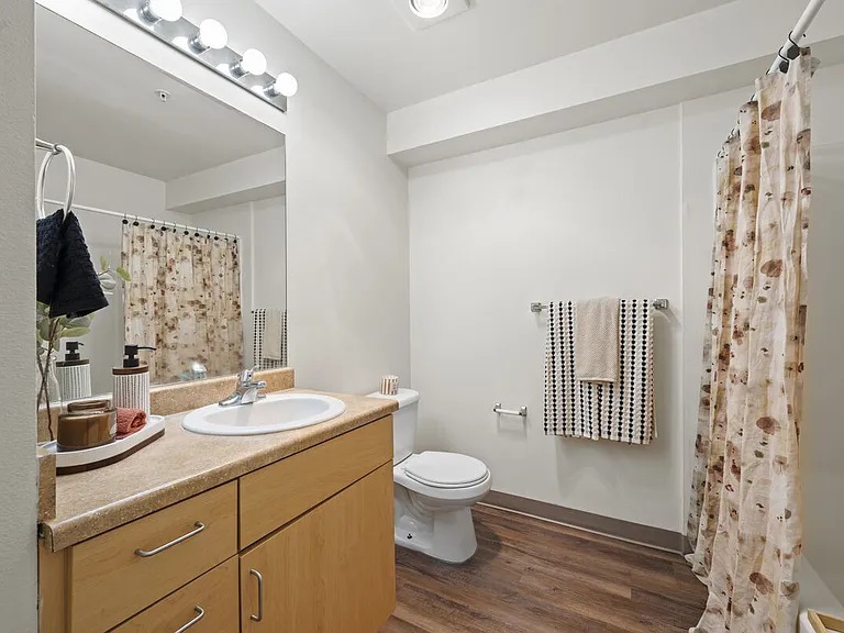 Heron Creek Apartments — Photo 25