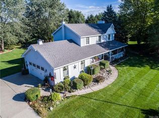 7675 Wellington Rd, Brighton, MI 48116