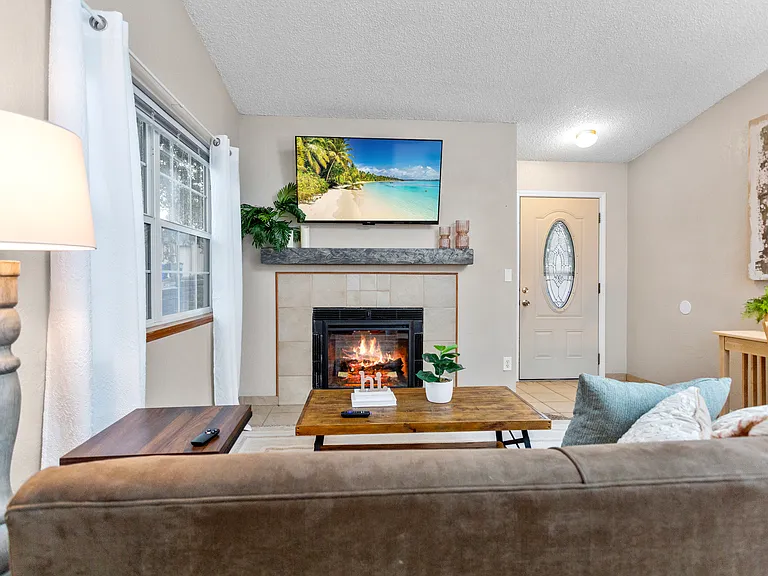 3715 N Hancock Ave — Photo 13
