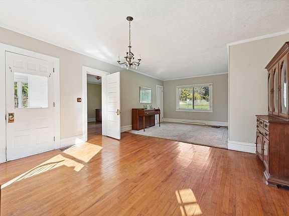 4th image of 13664 Church St S