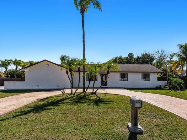 12900 SW 189th St, Miami, FL 33177 home