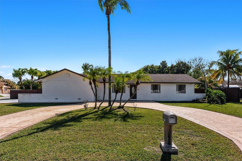 12900 SW 189th St, Miami, FL 33177 home
