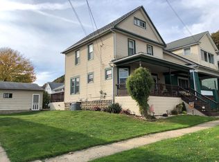 415 8th St, Franklin, PA 16323