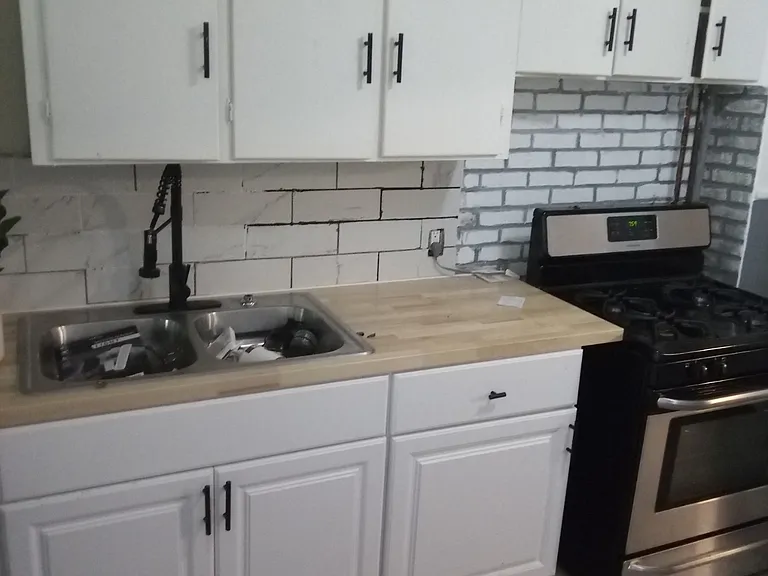 408 Roosevelt Ave #2S — Photo 2