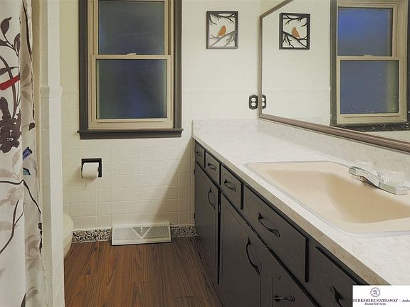 5th image of 2027 N William Ave