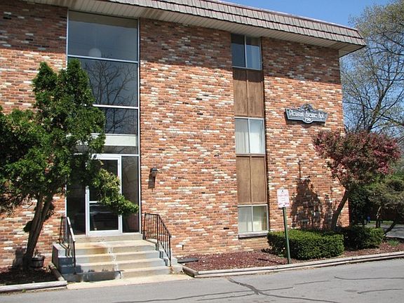 2nd image of 750 Pleasant Ave APT 301