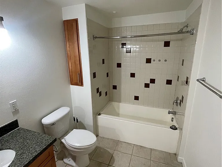 530 S Primrose Ave — Photo 15