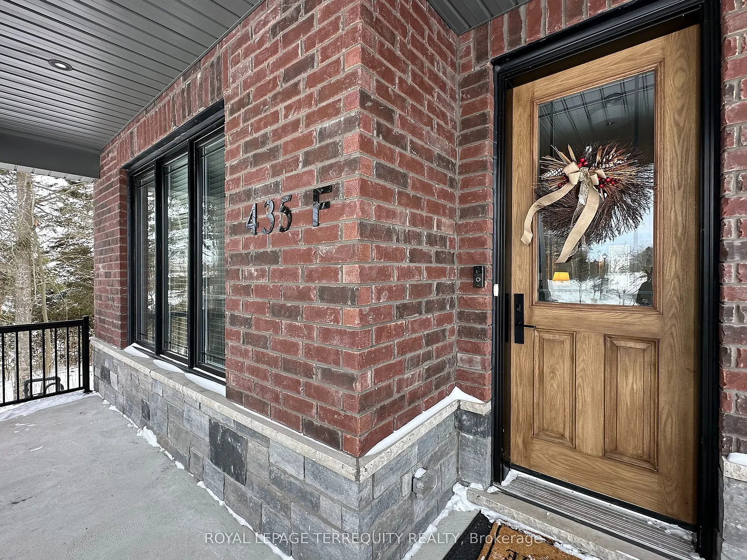 3 bed, $3,275 — Photo 2