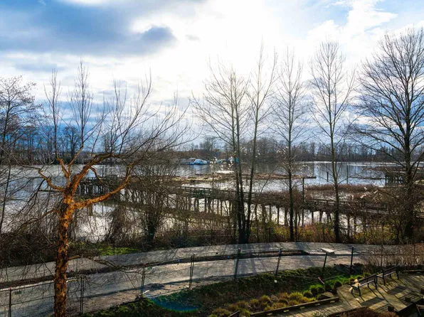 3138 Riverwalk Ave #301, Vancouver, BC V5S 0B6