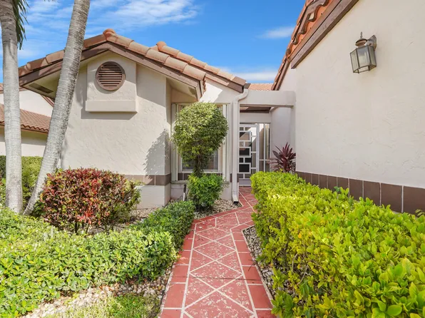 6099 Waldwick Cir, Delray Beach, FL 33484