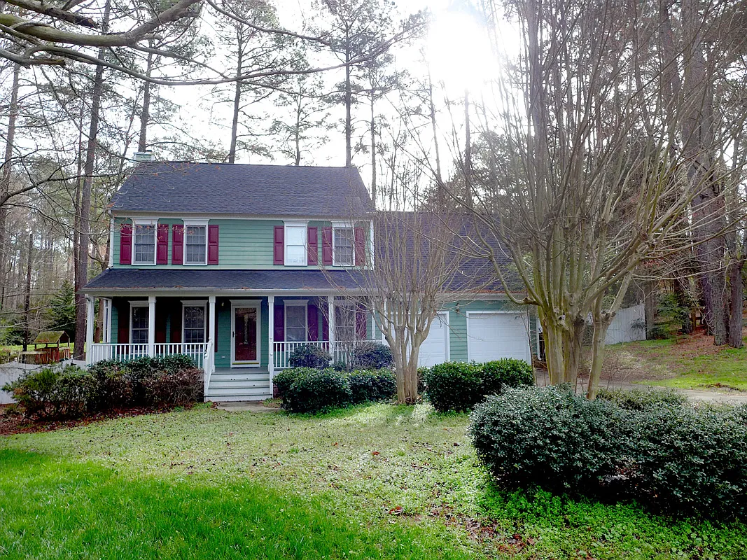 3 bed, 2.5 bath, 2245 sqft, $2,377 — Photo 1