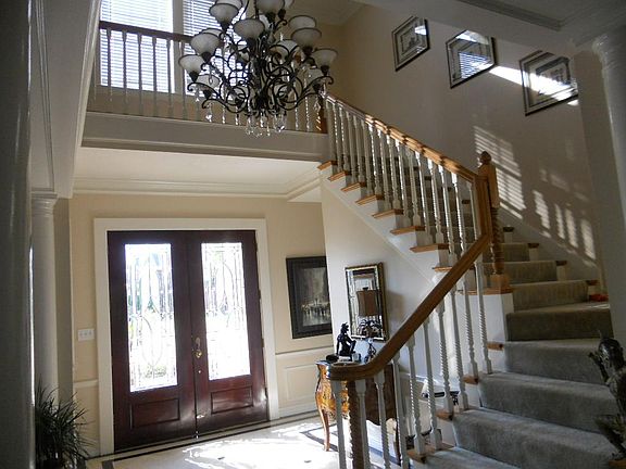 4th image of 14 Leigh Ct