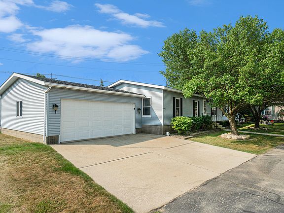 3rd image of 155 E 48th St Lot 44