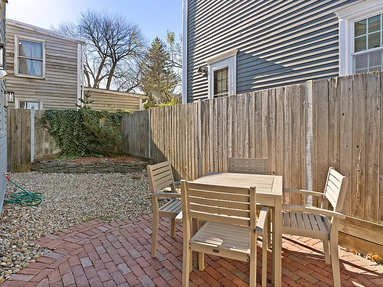 4 Franklin St — Photo 33