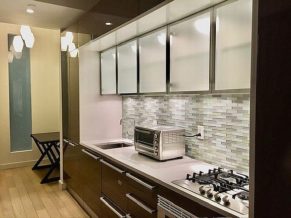 4th image of 75 Wall St APT 26