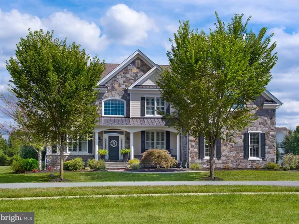 307 Greenbank Ln, Newtown Square, PA 19073