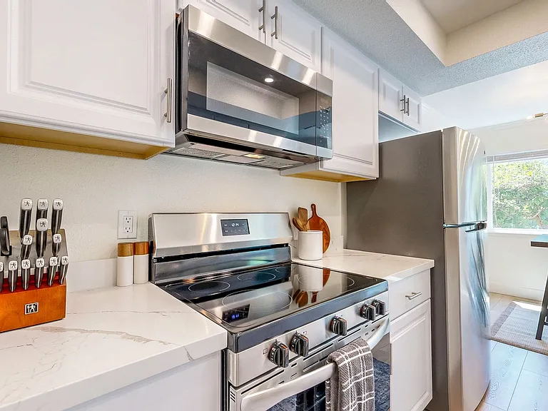 PURE Property Management Presents: El Prado Apartments — Photo 9