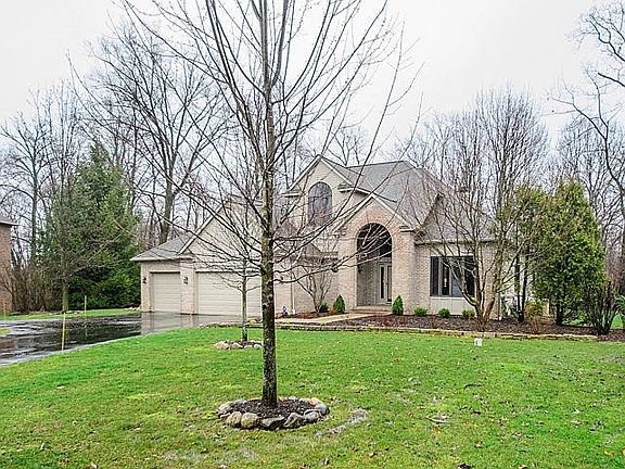 2nd image of 4572 Boxwood Ct