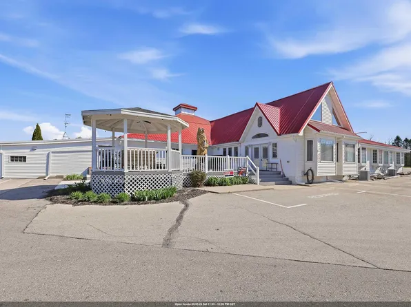 W921 Kettle Moraine Ln Unit 9, Campbellsport, WI 53010