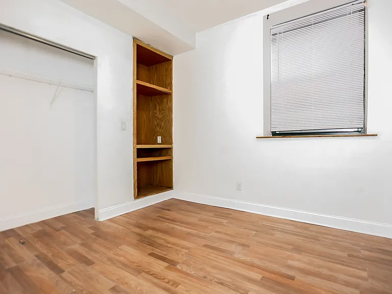 7211 S Yates Blvd #1B — Photo 6