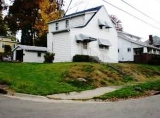 1987 9th St SW, Akron, OH 44314