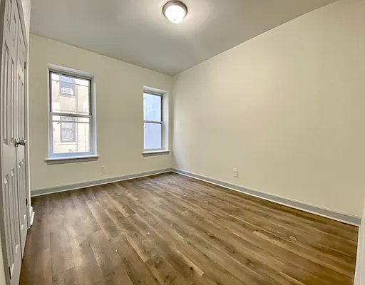 Rented by Zjama Realty Corp | media 21