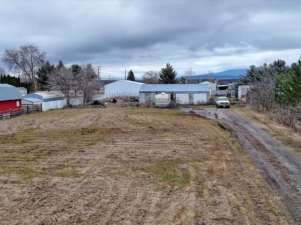 3104 N Barker Rd, Otis Orchards, WA 99027