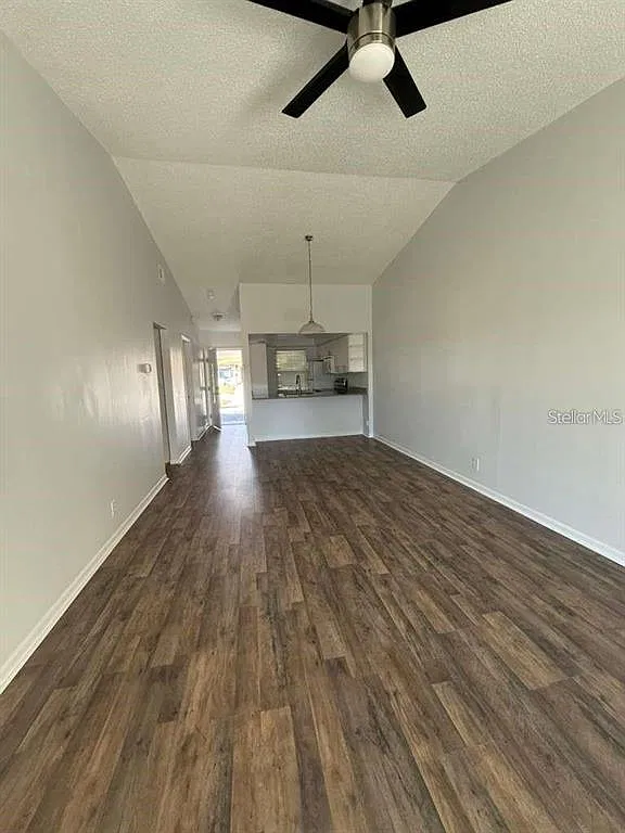 2 bed, 2.0 bath, 935 sqft, $1,750 — Photo 4