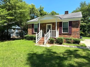 215 Ault Rd, Hopkins, SC 29061