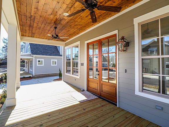 3rd image of 100 Camellia Ln