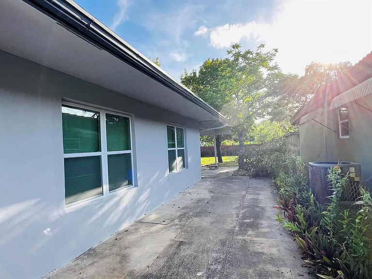 525 NW 22nd Ave — Photo 10
