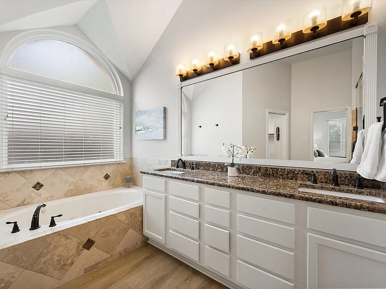 42 Sonora Dr — Photo 17