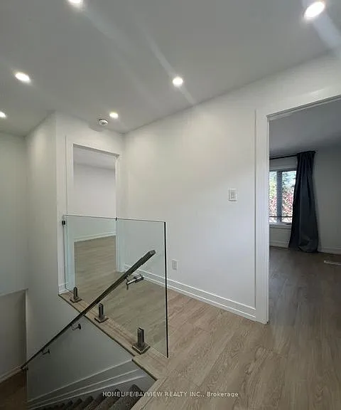 311 Linsmore Cres #3 — Photo 21