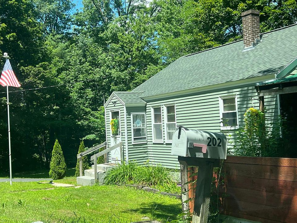 1st image of 202 Chestnut St