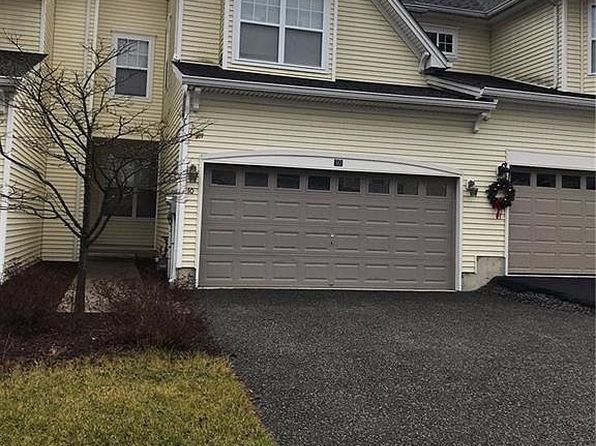 10 Avoncroft Ln