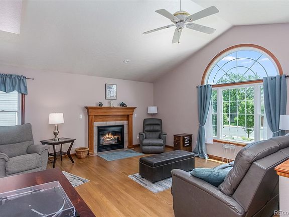 3rd image of 1267 51st Ave