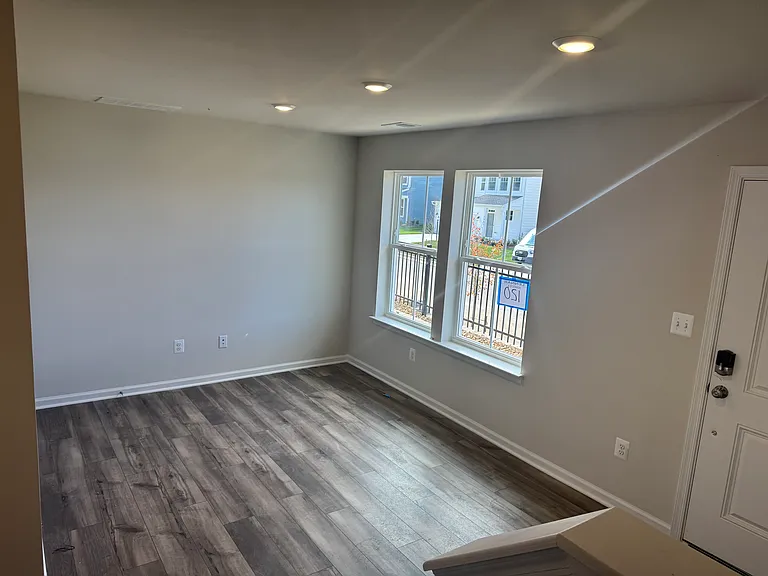 1334 Red Clover Ln — Photo 8