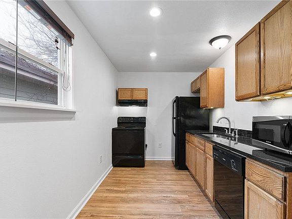 4th image of 4414 Diane Dr #C