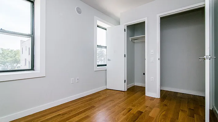Rented by Nooklyn NYC LLC | media 56
