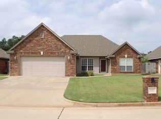 229 Brack Pl, Midwest City, OK 73130