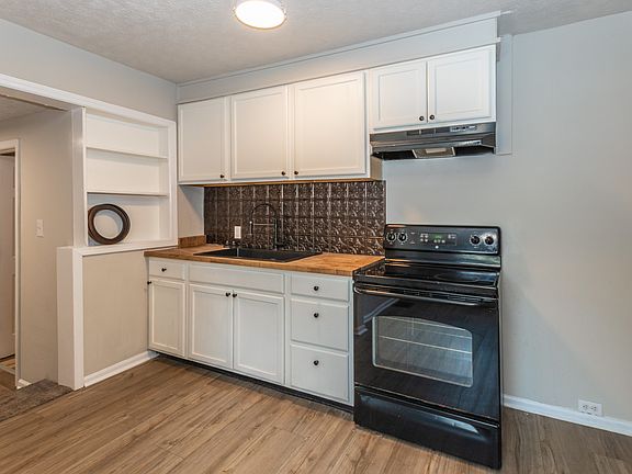 5th image of 1707 N Leland Ave