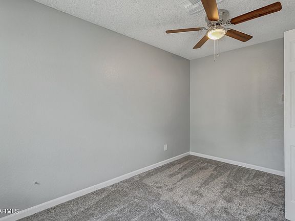 4th image of 1917 E Grandview Dr