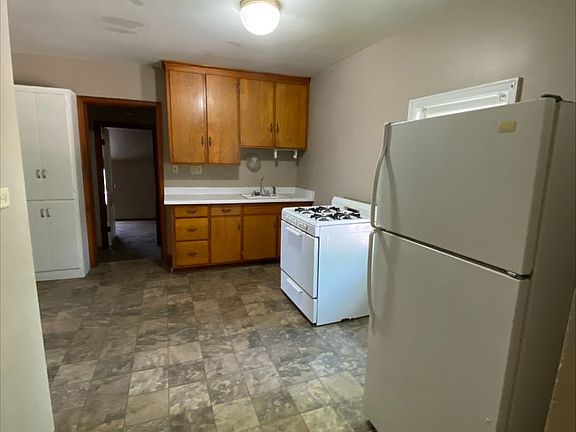 2nd image of 217 2nd St NE #217UP